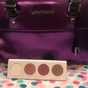New w/o box. Quad eyeshadow pallet